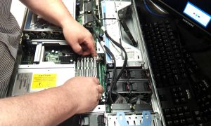 Reparación y mantenimiento a equipos de críticos